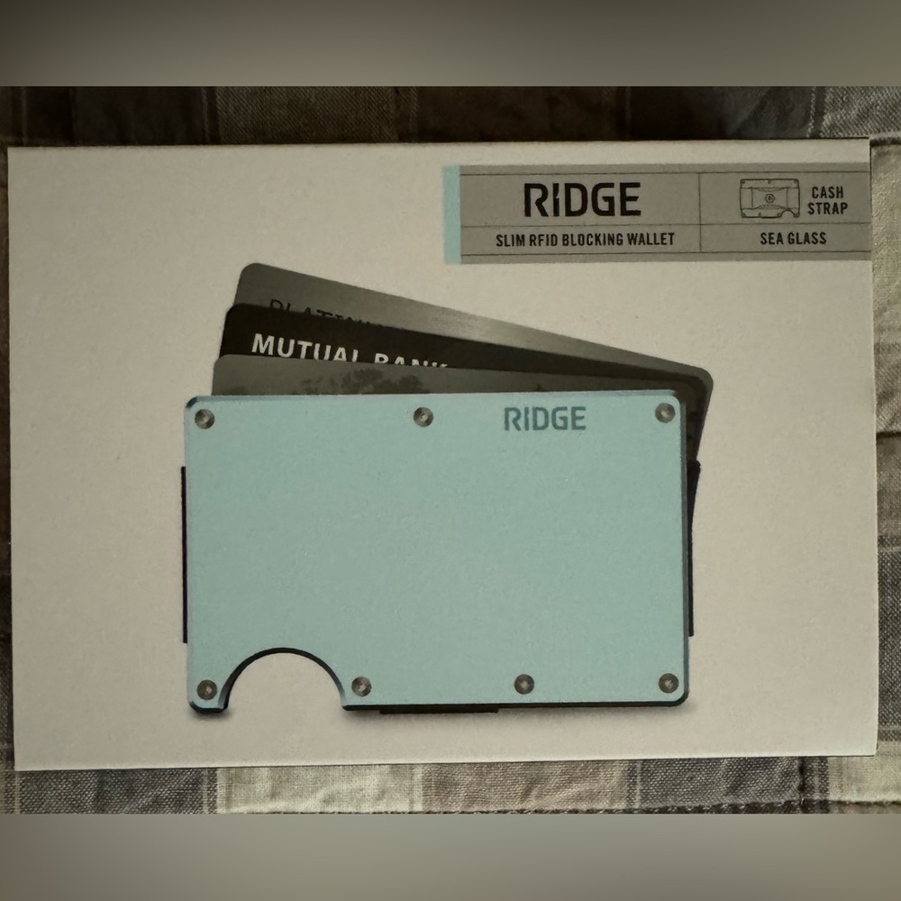 RIDGE Sea Glass Aluminum Minimalist Wallet With Cash Strap (Brand New in Box)